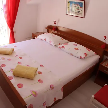 Guest house Surlin